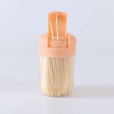 China Factory Good Service Plastic Bottle Packed Bamboo Toothpick in Bulk